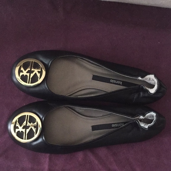 EUC KENSIE Trudy Dress Flat Shoes Faceted Logo Slip On - Picture 2 of 7